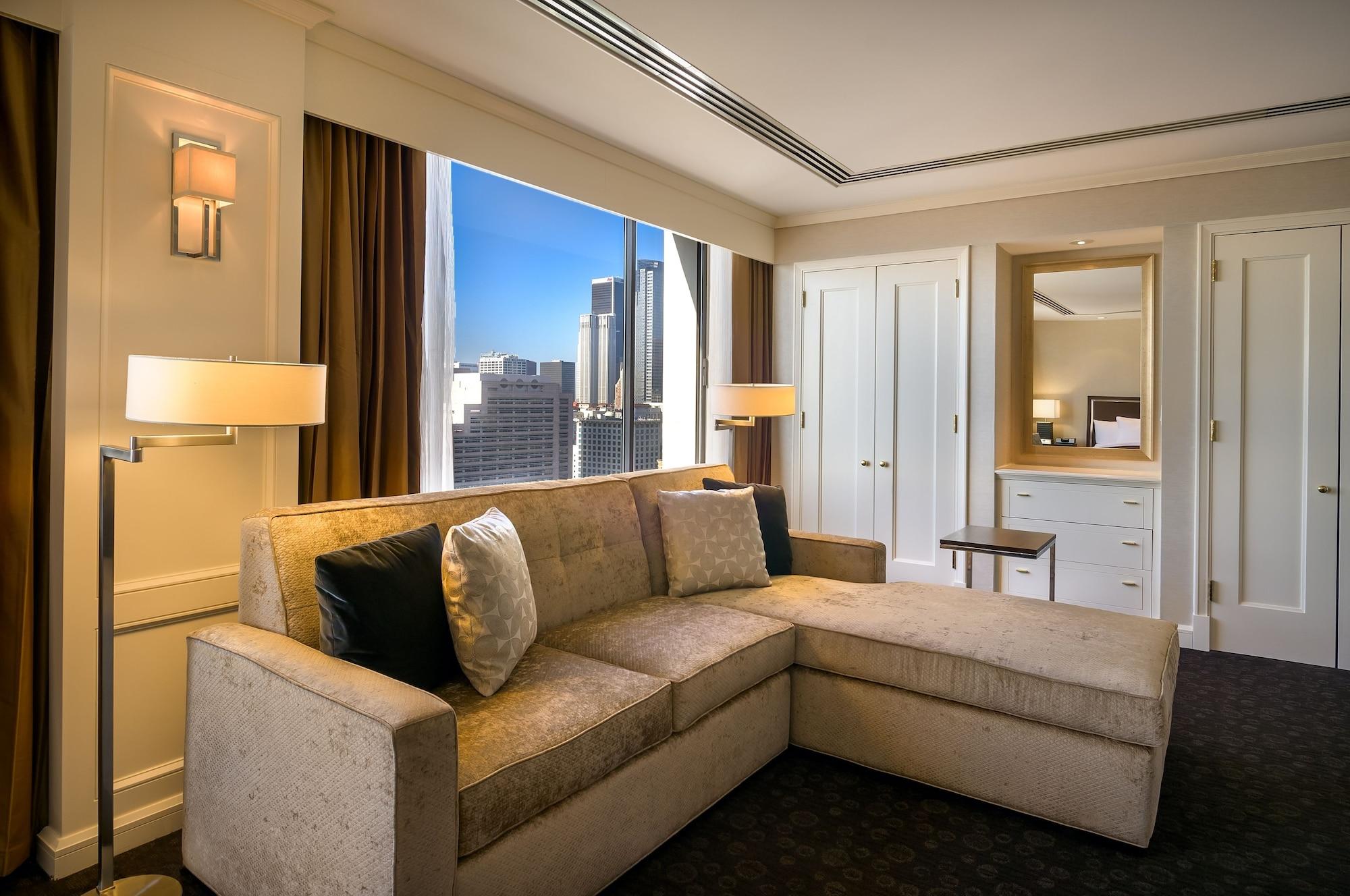 Doubletree By Hilton Angeles Downtown Hotel 4*