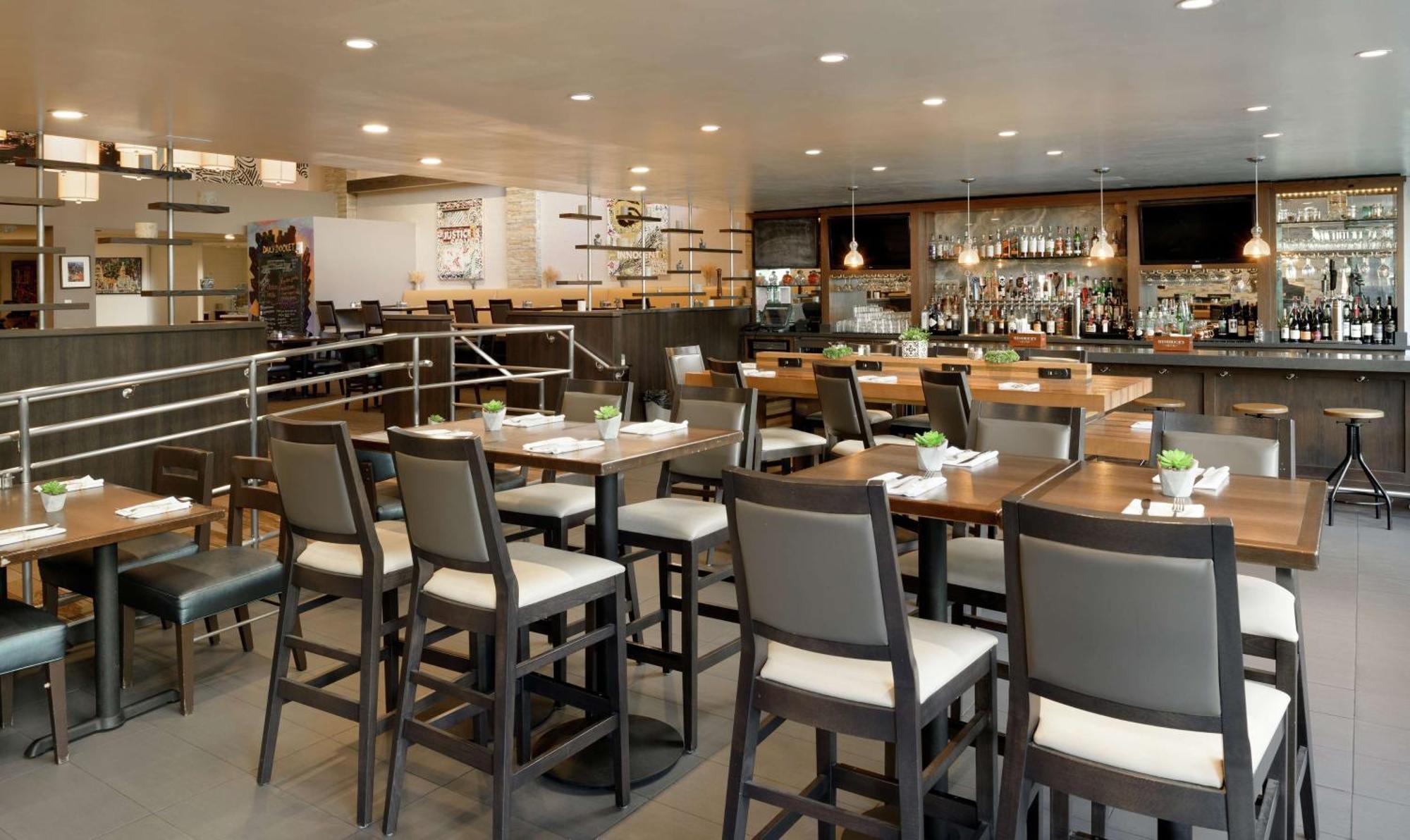 Doubletree By Hilton Angeles Downtown Hotel