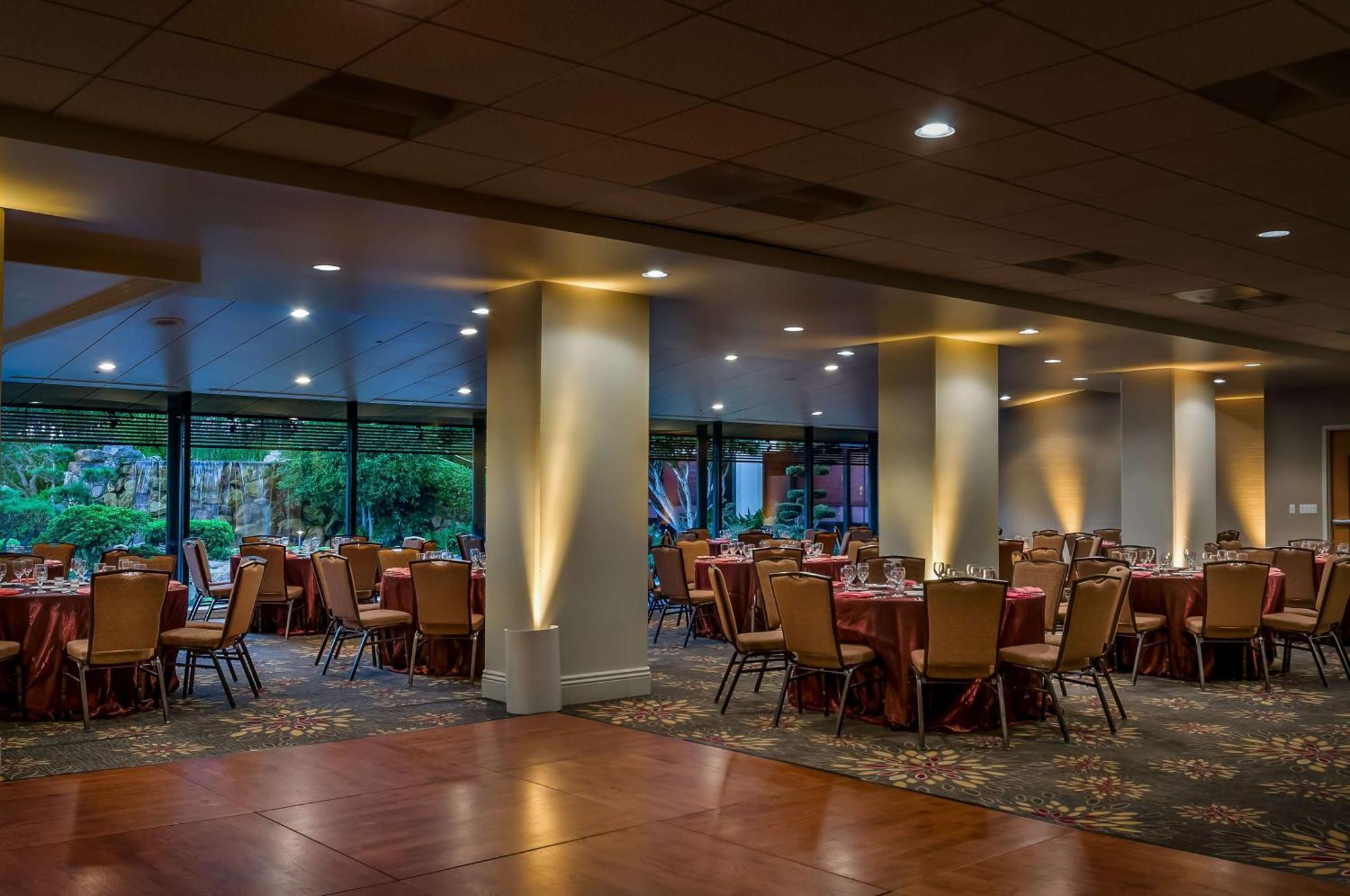 Doubletree By Hilton Angeles Downtown Hotel